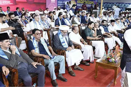 സ്നേഹം സമൂഹത്തിന് ജീവൻനൽകുന്നു -സാദിഖലി തങ്ങൾ