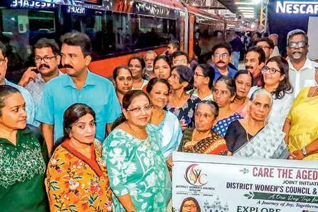 സ്നേഹാലയത്തിലെ അമ്മമാർക്ക് വന്ദേഭാരതിലൊരു സൗഹൃദയാത്ര
