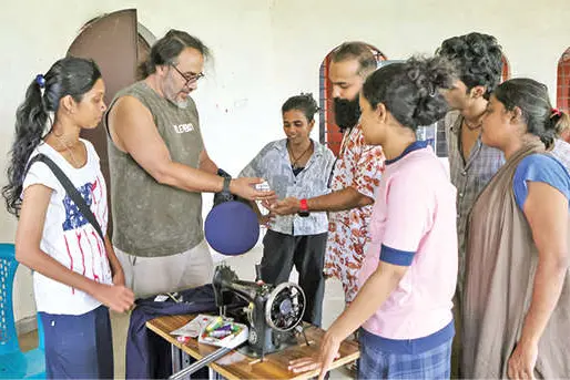 കാൽപ്പന്തിൽനിന്ന് അരങ്ങിലേക്ക്‌; ദുരന്തം പിന്നിട്ട കാലം