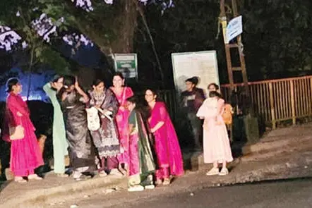 കൂരിരുട്ടിൽ ആന്തൂർ നഗരസഭാ ആസ്ഥാനം; ദിക്കറിയാതെ രാത്രി യാത്രക്കാർ
