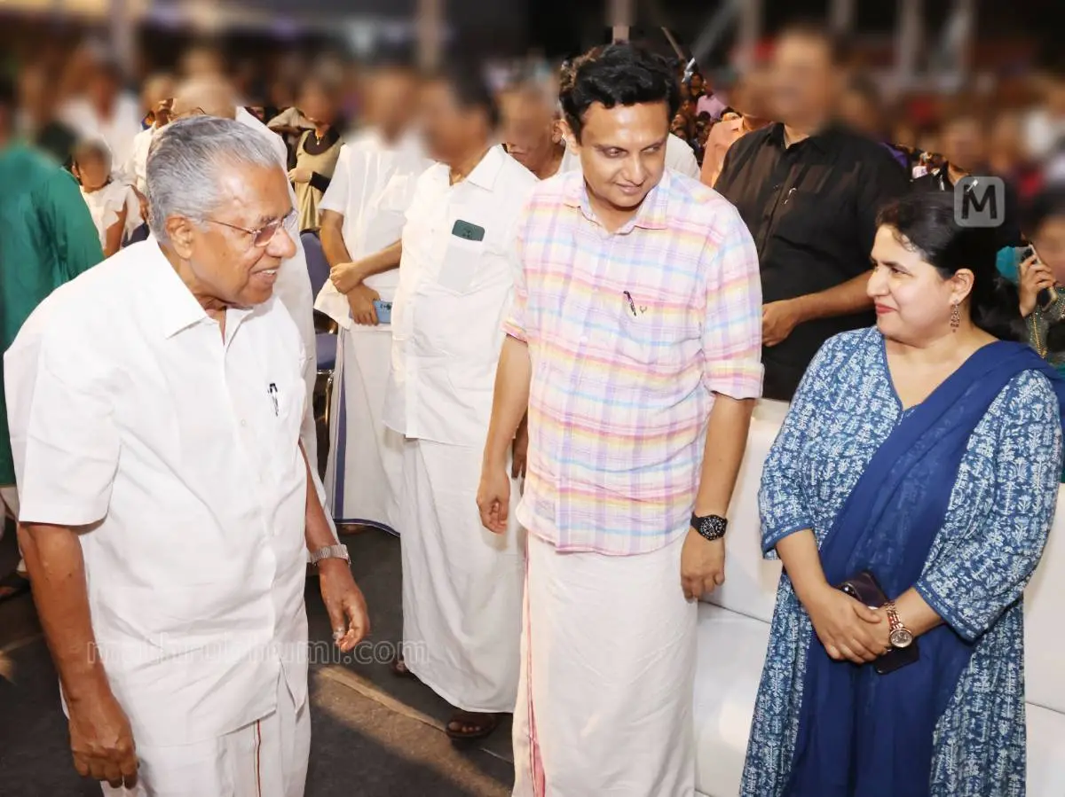 പിണറായി വിജയന്, മുഹമ്മദ് റിയാസ്, വീണ |ഫോട്ടോ:മാതൃഭൂമി