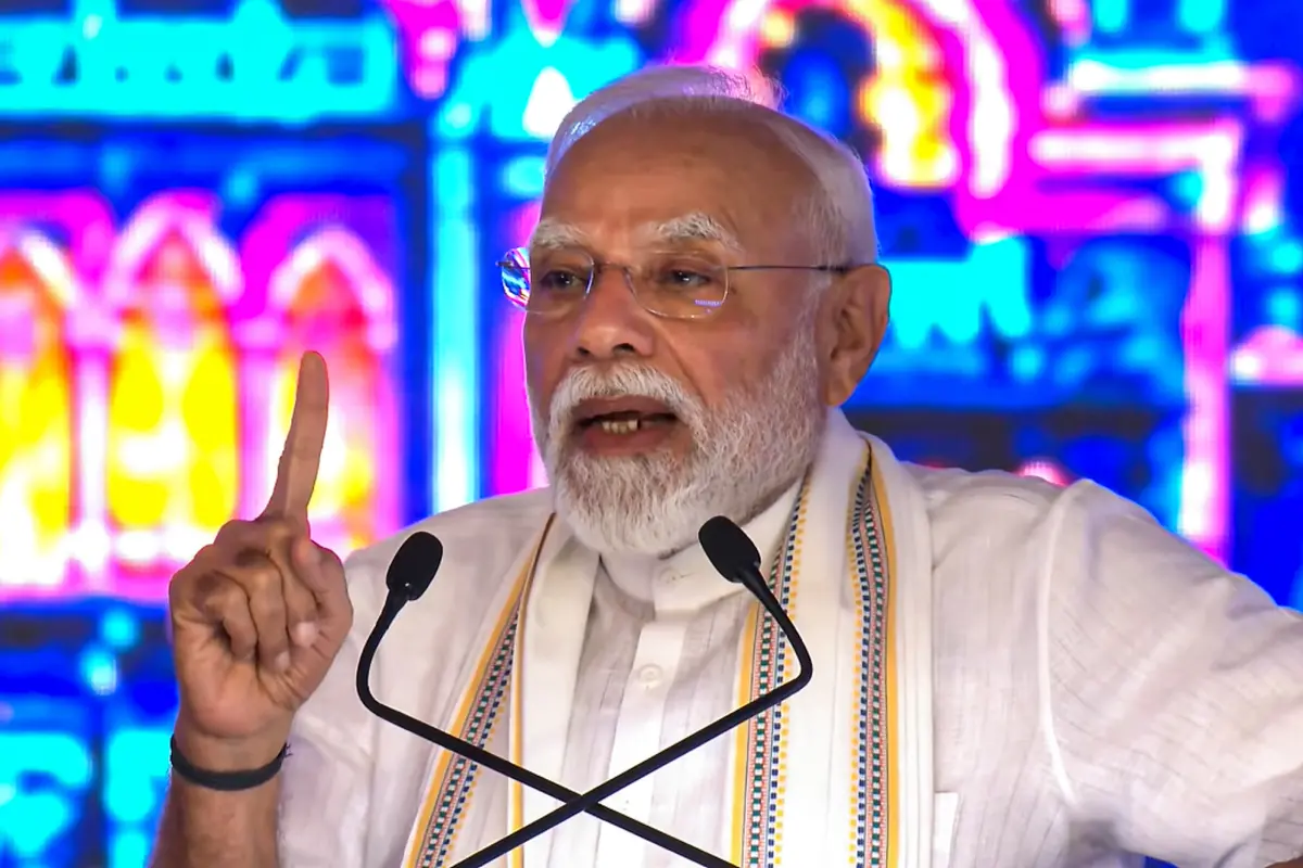 പ്രധാനമന്ത്രി നരേന്ദ്ര മോദി വഡോദരയിൽ സംസാരിക്കുന്നു | Photo: PTI