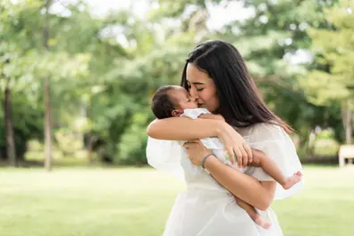 5 simple self-care ideas new moms can actually do after having a baby