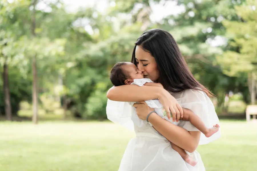 5 simple self-care ideas new moms can actually do after having a baby