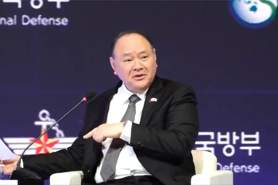 China handed the Philippines defence chief a note mid-speech