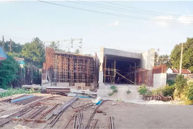 മധുക്കര മരപ്പാലം പണി തീരാൻ ഇനിയും കാത്തിരിക്കണം
