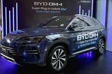 ഇലക്ട്രിക്കിൽ മാത്രമല്ല, ഹൈബ്രിഡിലും BYD അരങ്ങേറ്റം; റേഞ്ച് ടെസ്റ്റിന് നിരത്തിലിറങ്ങി ഹൈബ്രിഡ് SUV