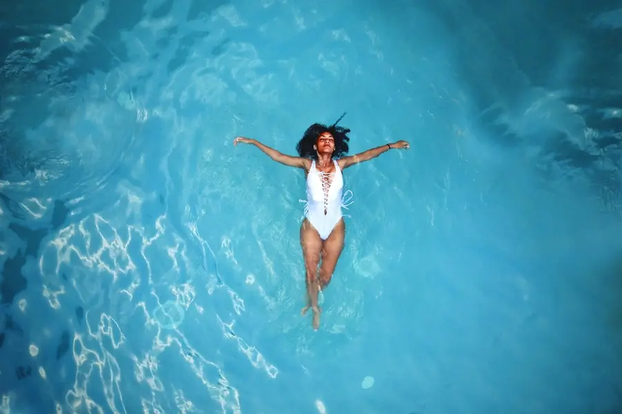 Why swimming in the sea may feel better than swimming in a pool, study finds