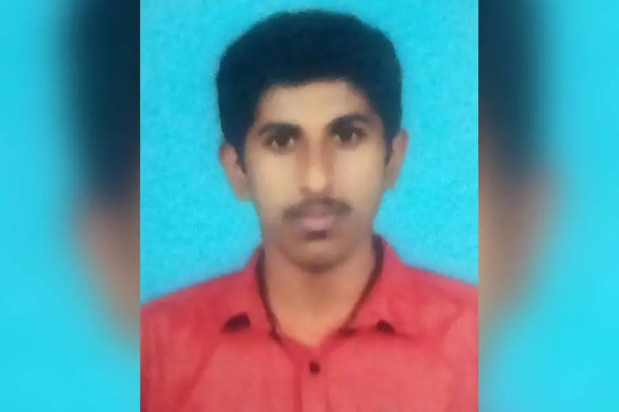 ദേശീയപാതയിൽ ഡിവൈഡർ ചാടിക്കടക്കാൻ ശ്രമിച്ചു, ഇടിച്ചുതെറിപ്പിച്ച് കാർ; സ്കൂൾ വിദ്യാർഥിക്ക് ദാരുണാന്ത്യം