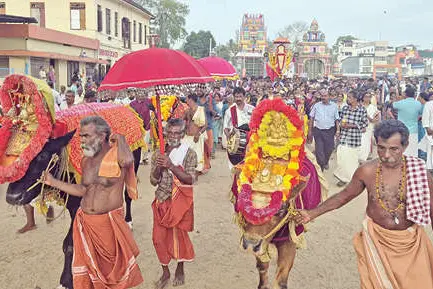 നിലച്ചുപോയ ആചാരം പുനരാരംഭിച്ച് പടയണിവെട്ടം ക്ഷേത്രം