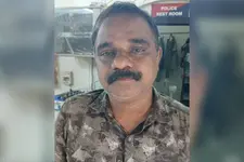 AC കോച്ചിൽ യാത്രക്കാരിയെ ലൈംഗികമായി ഉപദ്രവിക്കാൻ ശ്രമം; ടിക്കറ്റ് പരിശോധനകൻ അറസ്റ്റിൽ
