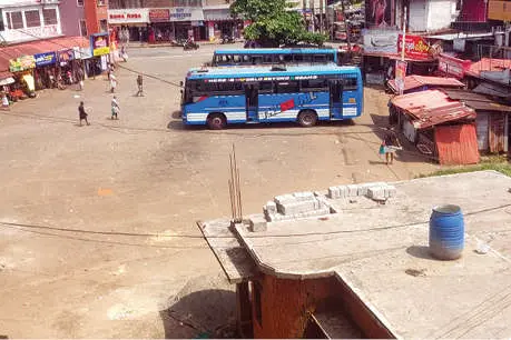 ജെൻസീ അല്ല... മല്ലപ്പള്ളി ബസ് സ്റ്റാൻഡ് എൺപതിൽത്തന്നെ
