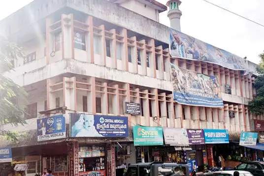 പുറമേ നോക്കിയാൽ തരക്കേടില്ല; അകത്തോ, അതിദയനീയം