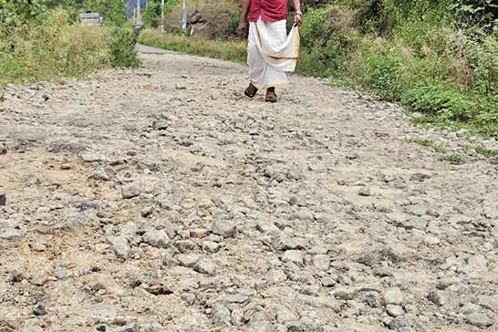 ഇപ്പം ശരിയാക്കാം... ആരെയാണാവോ...