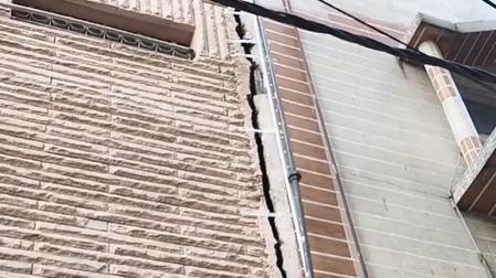 Delhi building tilts, residents evacuated as officials warn of collapse risk