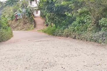 പൊട്ടിപ്പൊളിഞ്ഞ് കാലിച്ചാമരം-പരപ്പ റോഡ്