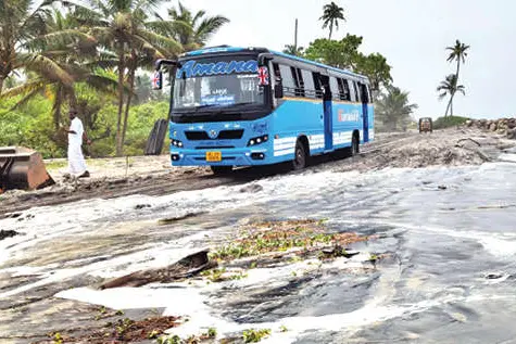 അപ്രതീക്ഷിത കടലേറ്റം:ആറാട്ടുപുഴയിൽ നാശം വിതച്ചു