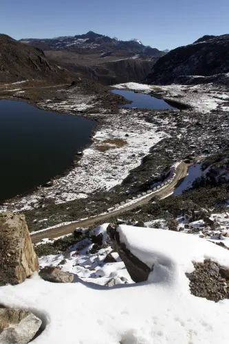 A view of the road on the way to the Line of Actual Control, at the India-China Border in Tawang, in the northeastern state of Arunachal Pradesh | Photo: AP
