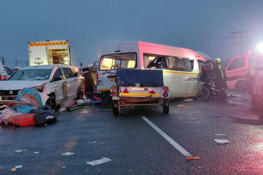 South Africa road crash kills 21; several others seriously injured