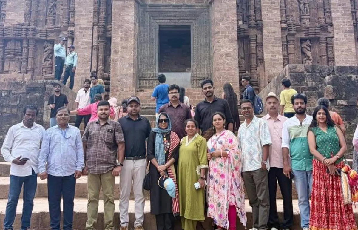 മാധ്യമസംഘം കൊണാർക്ക് സൂര്യക്ഷേത്ര സന്ദർശനത്തിനിടെ