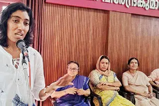 കറുപ്പ് ഇരുട്ടല്ല... കാഴ്ചയിൽനിന്ന് ഉൾക്കാഴ്ചയിലേക്കുള്ള തിരിഞ്ഞുനോട്ടം