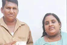 ഇരട്ടകളിലൊരാൾക്ക് ആധാർ പുതുക്കി കിട്ടുന്നില്ല; നെട്ടോട്ടമോടി രക്ഷിതാക്കൾ