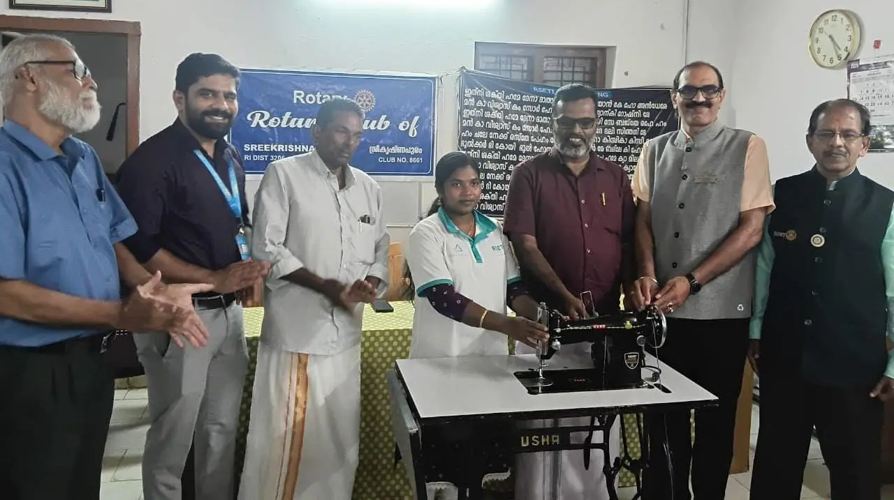 ആർ.എസ്.ഇ.ടി.ഐ. സൗജന്യമായി തയ്യൽമെഷീനുകളും തുണികളും കൈമാറുന്നു