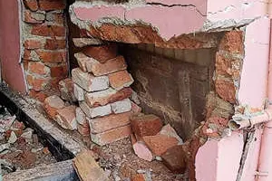 ഗൃഹോപകരണങ്ങൾ പൊട്ടിത്തെറിച്ച് വീട് തകർന്നു