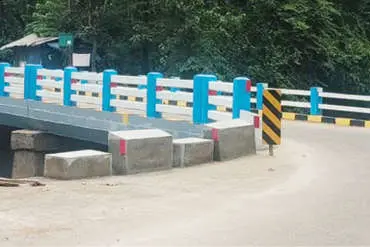 കൈവരികൾ പുനഃസ്ഥാപിച്ചു; പൊട്ടിപ്പാലത്തിൽ ഭീതിയൊഴിഞ്ഞു