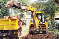 നീലേശ്വരംപോലീസ് സ്റ്റേഷന് കെട്ടിടം നിർമിക്കാൻ മണ്ണ് നീക്കിത്തുടങ്ങി