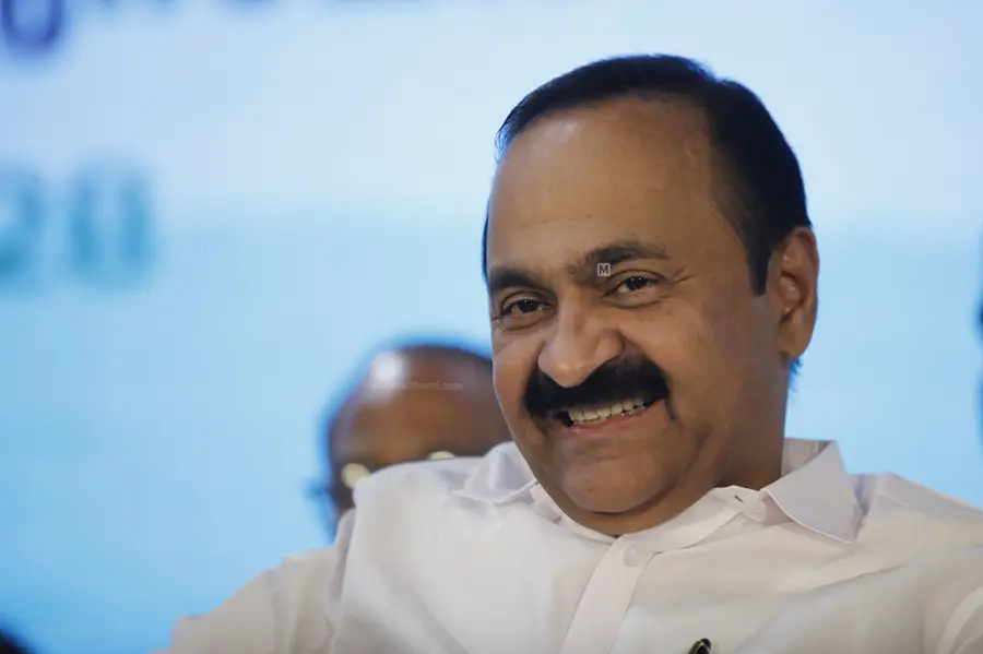 വൈദ്യുത പ്രതിസന്ധി താൽക്കാലികം, ഒക്ടോബർ ഒന്നുമുതൽ പരിഹാരം; മുഖ്യമന്ത്രി