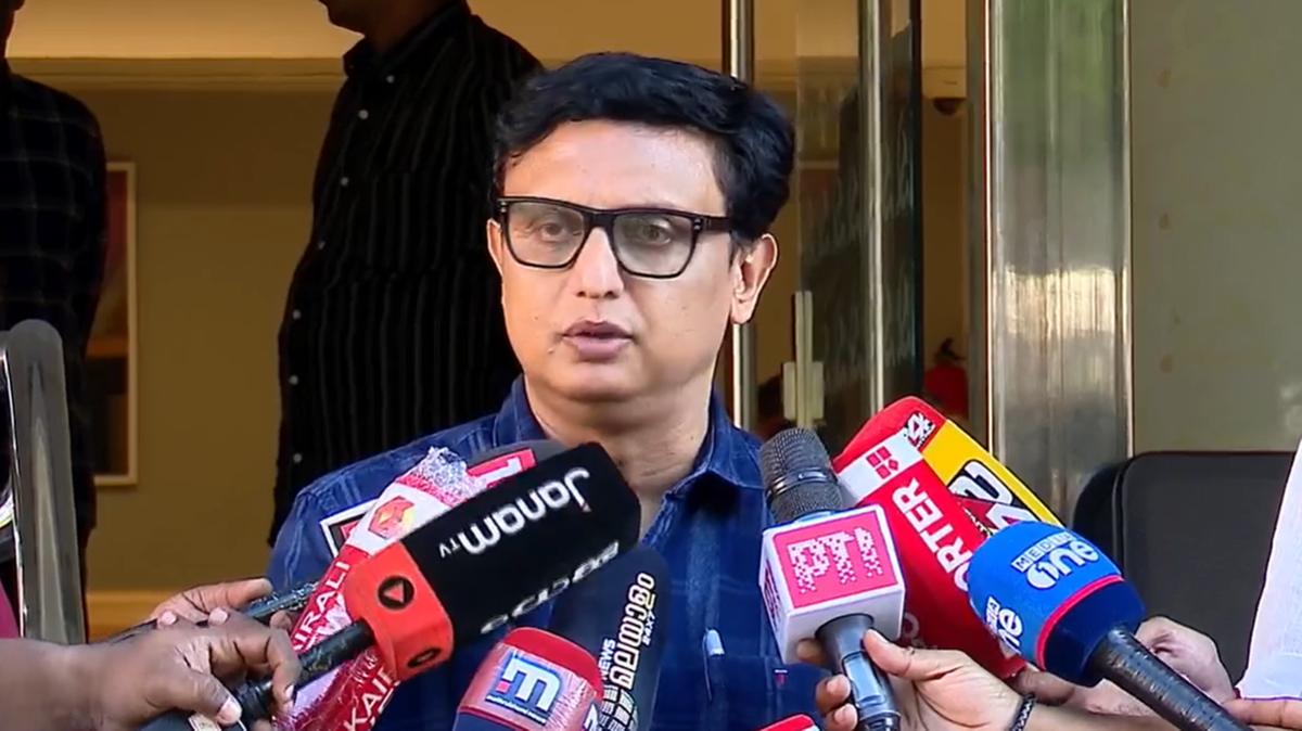 Three Row Switch Exalogic CMRL Row: PA Mohammed Riyas Clarifies Controversy | Mathrubhumi