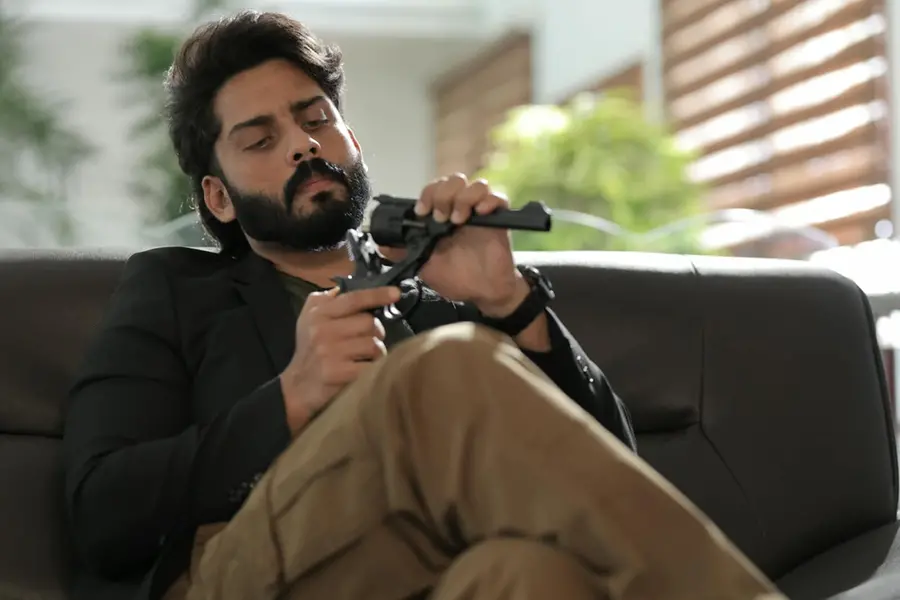 ഡ്രാമാ ത്രില്ലറുമായി റോഷനും, രാഹുലും; ടൈറ്റിൽ ഉടൻ പുറത്തുവിടും
