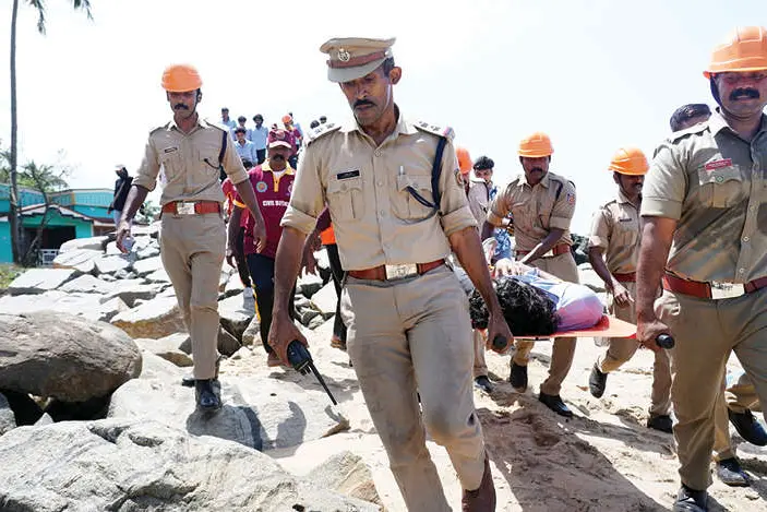 അതിജീവിക്കാം സുനാമിയെ; വെളിയങ്കോട് തണ്ണിത്തുറയിൽ മോക് ഡ്രിൽ
