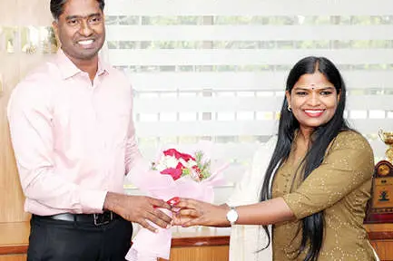 കാസർകോടിന്റെ സ്വപ്നങ്ങൾക്ക് നിറമേറും; ശ്രീധന്യാ സുരേഷ് കളക്ടറായി ചുമതലയേറ്റു