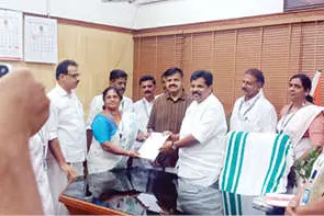 കാലവർഷക്കെടുതി; തയ്യേനിയെ വീണ്ടെടുക്കാൻ മന്ത്രിമാരെ കണ്ടുപ്രത്യേക പാക്കേജ് പരിഗണിക്കുമെന്ന് മന്ത്രിയുടെ ഉറപ്പ്
