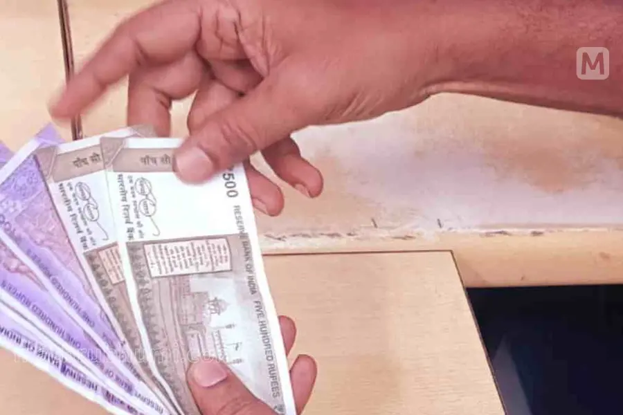 PF ശമ്പളപരിധി ഉയർത്തിയത് സാമ്പത്തിക സുരക്ഷ കൂട്ടും; കൈയിൽ കിട്ടുന്ന ശമ്പളത്തിൽ മാറ്റംവരുന്നത് എങ്ങനെ, അറിയാം