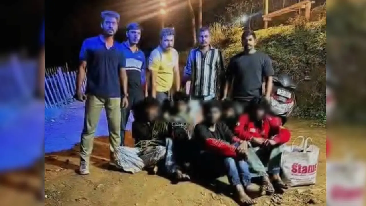 അടൂര് ഡെല്റ്റ സ്ക്വാഡ് അംഗങ്ങൾ പിടികൂടിയ മോഷണസംഘത്തിനൊപ്പം (Image: Special arrangement)
