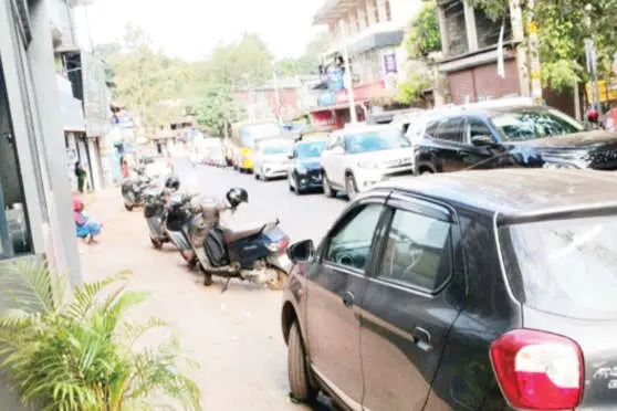 പാനൂരിലെ ഗതാഗതക്കുരുക്ക്; വരണം റിങ് റോഡുകൾ