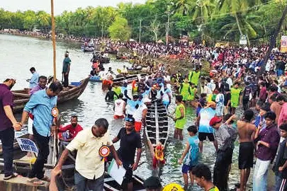 പൂക്കൈതക്കടവിൽ വള്ളംകളി പവിലിയൻ