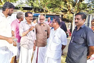 എറിയാട്ടെ വിഷമണ്ണ് നീക്കത്തിന് വേഗം പോരാ
