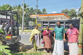 കെട്ടിടങ്ങൾ പൊളിച്ച് നീക്കിത്തുടങ്ങി