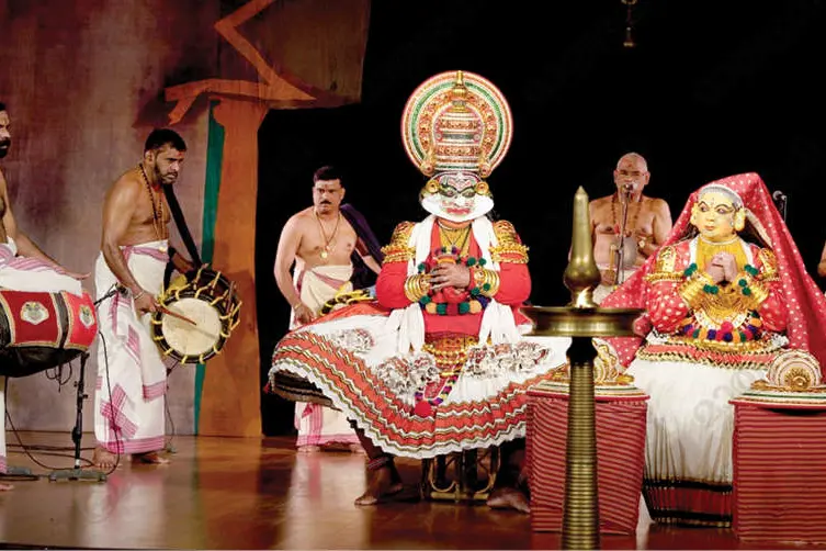 അരങ്ങിൽ നിറഞ്ഞാടി 'മണ്ഡോദരി'