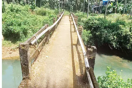 കരുന്താറ്റിൽ പാലത്തിനായി കാത്തിരിപ്പ്