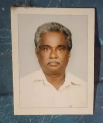മരിച്ച സുരേന്ദ്രൻ നായർ