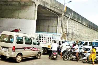 ചാലക്കുടി അടിപ്പാതയിൽ വീണ്ടും ഗതാഗതക്കുരുക്ക്