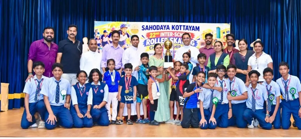 കോട്ടയം സഹോദയയുടെ നേതൃത്വത്തില്നടന്ന ഇന്റര് സ്കൂള് സ്കേറ്റിങ് ടൂര്ണമെന്റില് ജേതാക്കളായ എസ്.എഫ്.എസ്. പബ്ലിക് സ്കൂള് ആന്ഡ് ജൂനിയര് കോളേജ് ടീം
