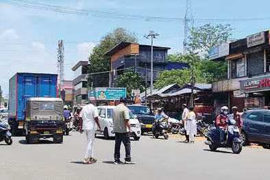 സുരക്ഷാസംവിധാനങ്ങളില്ലാതെ പട്ടാമ്പി ടൗൺ
