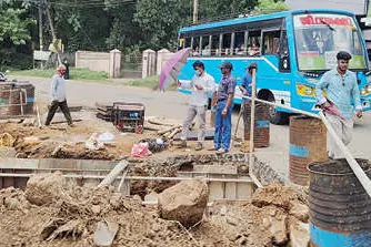 അമ്പലപ്പാറ-മുരുക്കുംപറ്റ പാതയുടെ നവീകരണം തുടങ്ങി