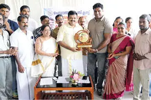 സ്വയംപ്രഖ്യാപിത മാധ്യമപ്രവർത്തകർ കൂടിവരുന്നത് അപകടകരം -സന്ദീപ് വാരിയർ